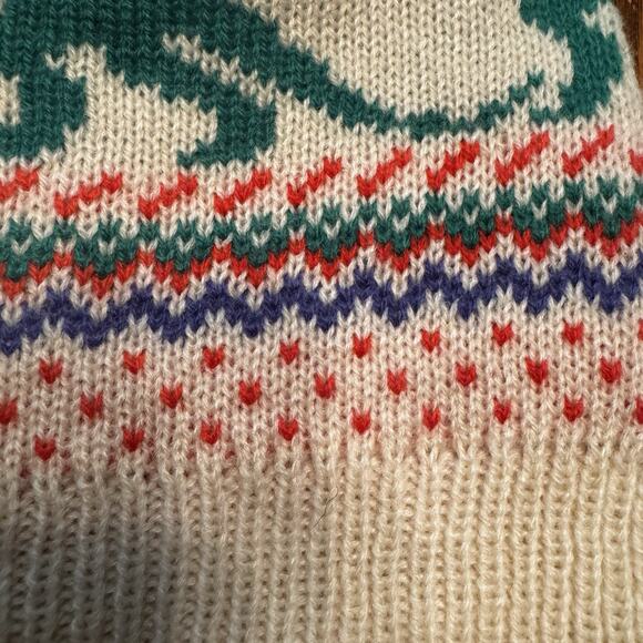 NEW Dinosaur Pom Pom Beanie Hat Toque Fair Isle Nordic Modcloth Kitschy Novelty - Picture 9 of 9